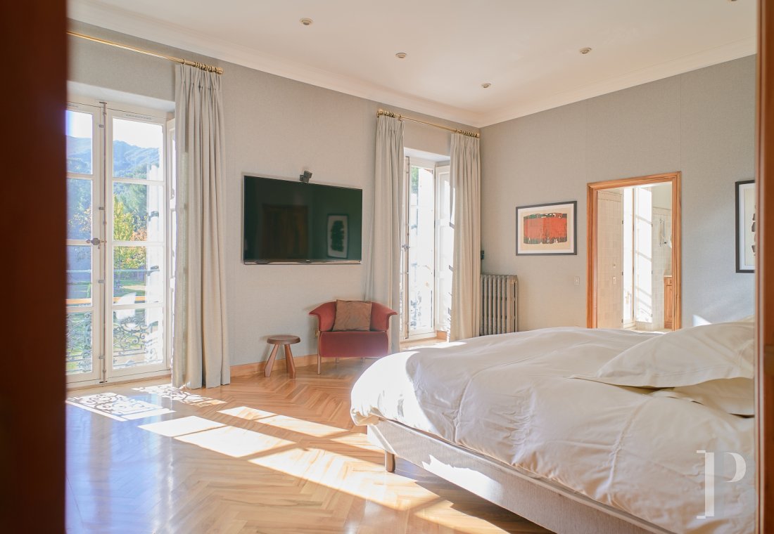 A patrician mansion in seven-hectare parkland in Marseille on the edge of the city and facing the calanques - photo  n°23